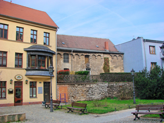 Bild: Reste der Stadtmauer am Liebenwahnschen Turm zu Aschersleben.
