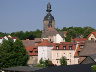 Bild: Blick vom Kupferberg auf Hettstedt auf Kordegarre und Kirche St. Jacobi.