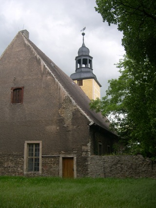 Bild: An der Schlosskirche des Schlosses von Walbeck.