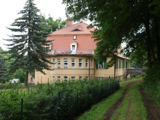 Bild: Das Schloss der Familie von Knigge in Harkerode.