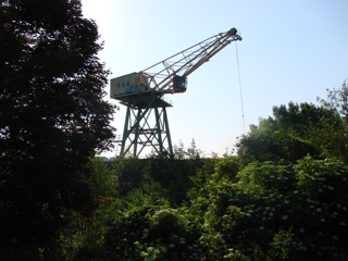 Bild: Die Industrieruine Rohsteinkran auf der ehemaligen Bessemerei der Kupfer-Silber-Hütte in Hettstedt. Aufnahme aus dem Jahre 2008.