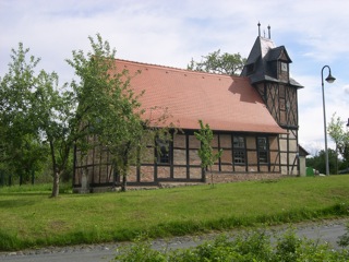 Bild: Die Dorfkirche zu Wieserode im Harz.