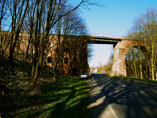Bild: Die so genannte Millionenbrücke an der ehemaligen Krughütte zwischen Wimmelburg und Eisleben.