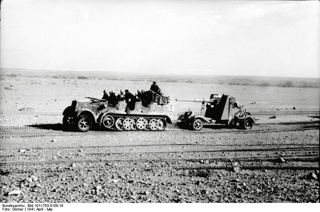 Bild: Transport einer FlaK 88 in Nordafrika. Bild: Under the licence of Commons:Bundesarchiv. Bundesarchiv, Bild 101I-783-0109-19 / Dörner / CC-BY-SA.