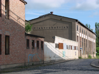Bilder: Die Ruinen des ehemaligen Betriebes ZENTRALE ELEKTROWERKSTATT - ZEW.