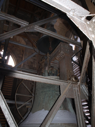 Bild: Die Glocken auf dem Südturm der Stephanikirche zu Aschersleben.
