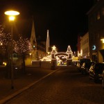 Aschersleben - Der Weihnachtsmarkt im Jahre 2009 bei Nacht.