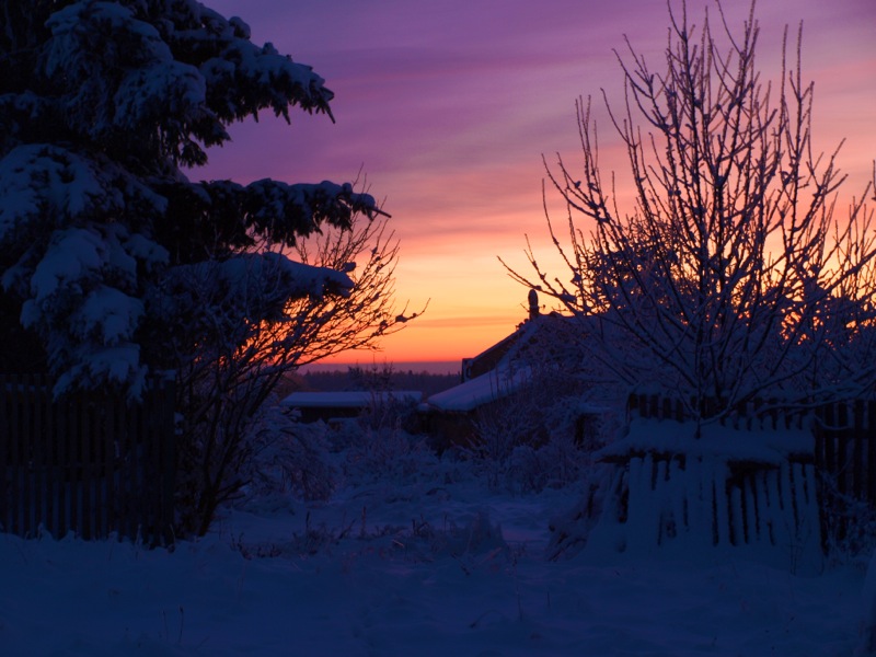 Sonnenuntergang an einem kalten Wintertag in Greifenhagen.