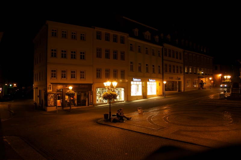 Der Markt der Lutherstadt Eisleben bei Nacht