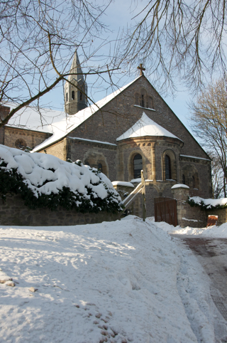 Bild: Die Stiftskirche auf dem Petersberg bei Halle an der Saale.