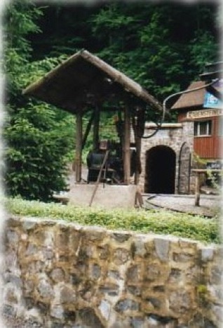 Bild: Im Übertagebereich des Besucherbergwerkes Rabensteiner Stollen bei Ilfeld im Harz.