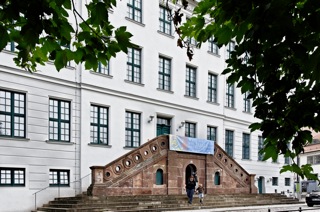 Bild: Das ehemalige Waisenhaus der Franckeschen Stiftungen in Halle an der Saale. Bild: © 2012 by Bert Ecke.