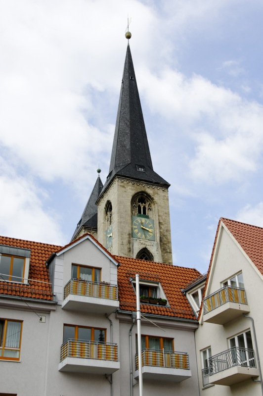 Bild: Blick auf die Türme der Martinikirche von Halberstadt.