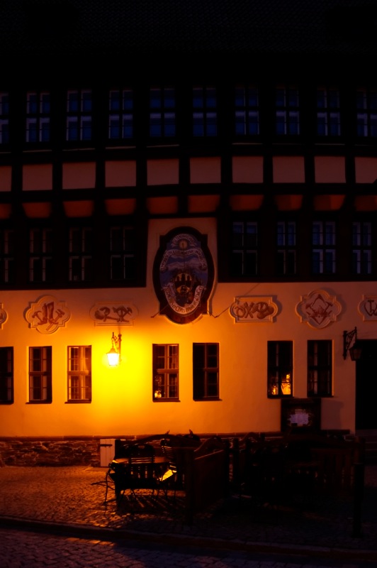 Bild: Stolberg - Rathaus bei Nacht.